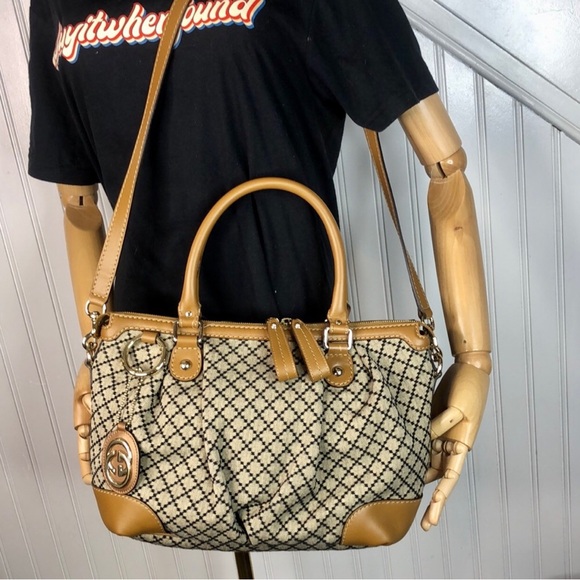 Vintage GUCCI Diamanté Sukey Canvas and Leather Rolled Top Handle Shoulder Bag - Picture 16 of 17